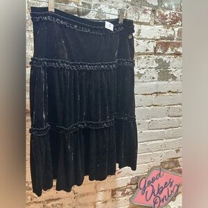 NEW DKNY Jeans black velvet ruffled skirt, size small. New with tag!
